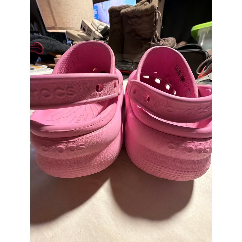 Kids Platform Crocs Size 4 with a Mr. Crabs Jibbitz - Picture 3 of 6